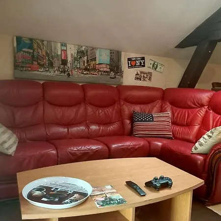 Confortable En Centre-ville + Parking Prive + Cour * Angers